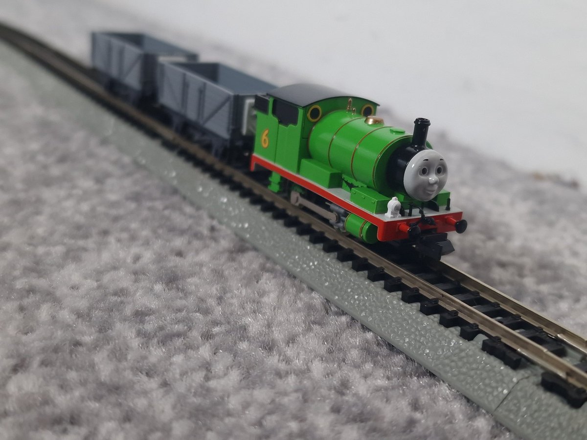 themadsodorguy's tweet photo. He's tiny! 
Good job @bachmanntrains excellent runner 🔥 https://t.co/tB26euo8Jm