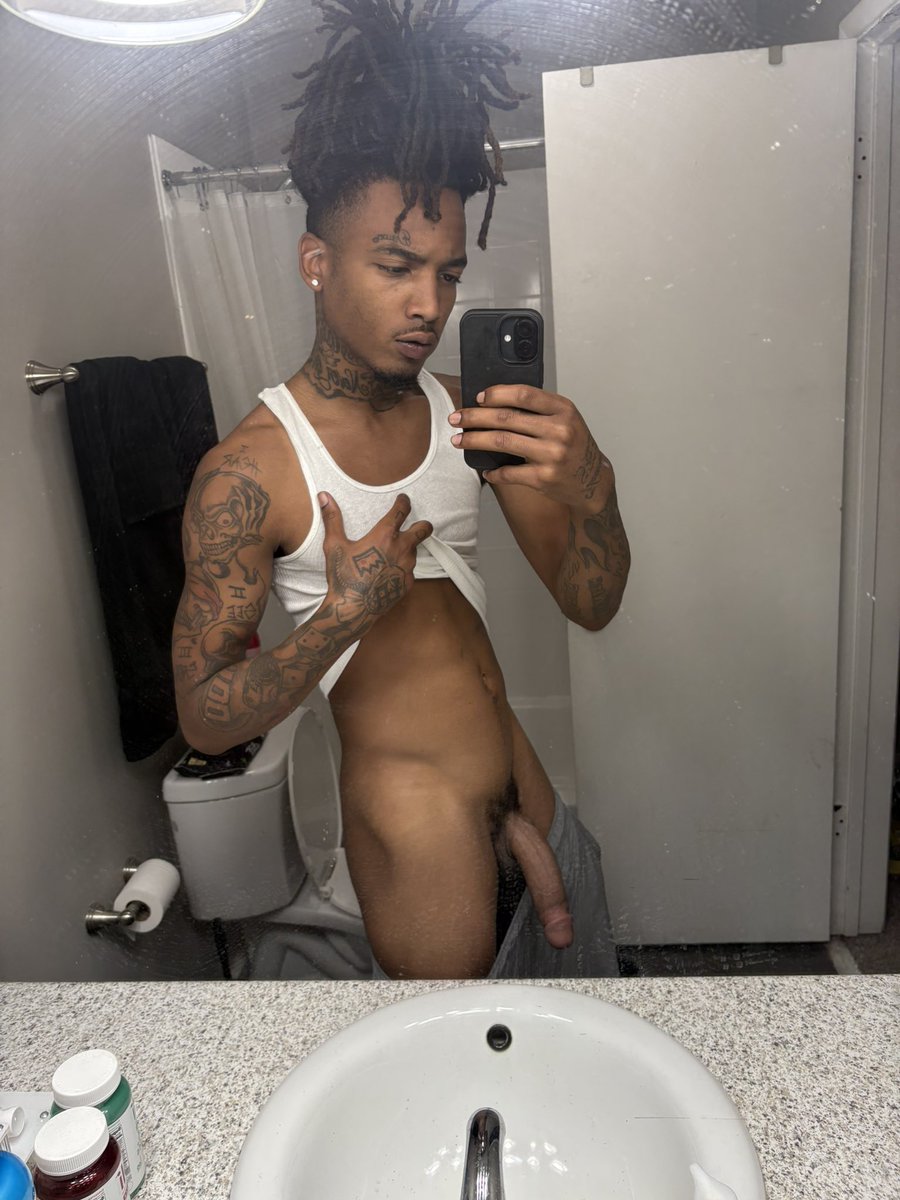 Sheluvsdthree2 tweet media