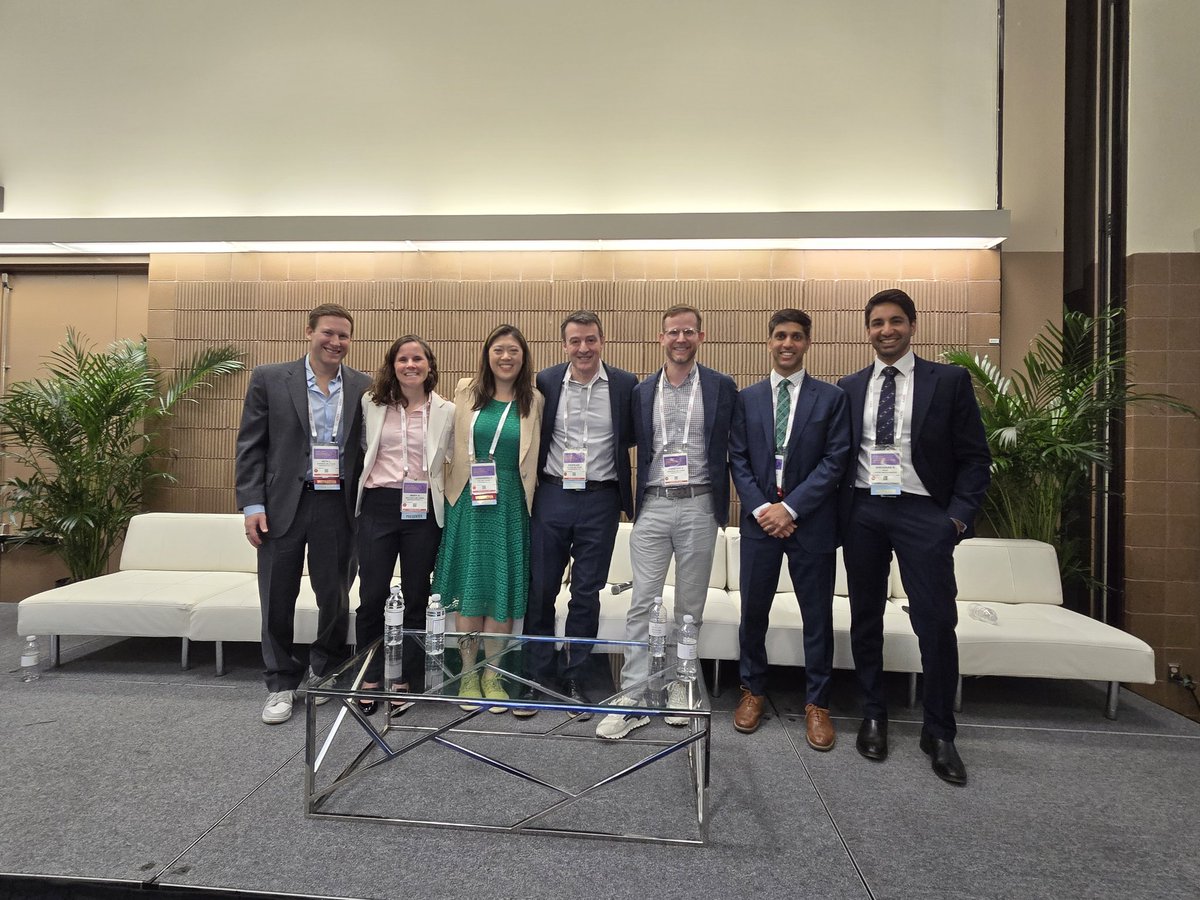 marykmulcaheymd's tweet photo. Excellent discussion about the management of complex meniscal pathology at #AAOS2026! Thanks @DrNickColyvas for organizing this great session!

#sportssurgeons #savethemeniscus @LoyolaOrthoRes https://t.co/huNRuzH1AZ