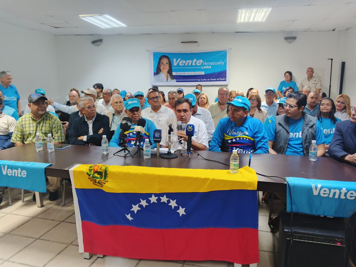 🇻🇪 | Inicia la rueda de prensa de Henry Alviarez (<a href="/HenryAlviarez/">Henry Alviarez Alviarez</a>), coordinador nacional de Organización de nuestro partido:

“¡Qué emoción estar hablando desde mi querido estado Lara! Es la primera aparición que hago después de pasar dos años injustamente preso. 

Hacerlo desde