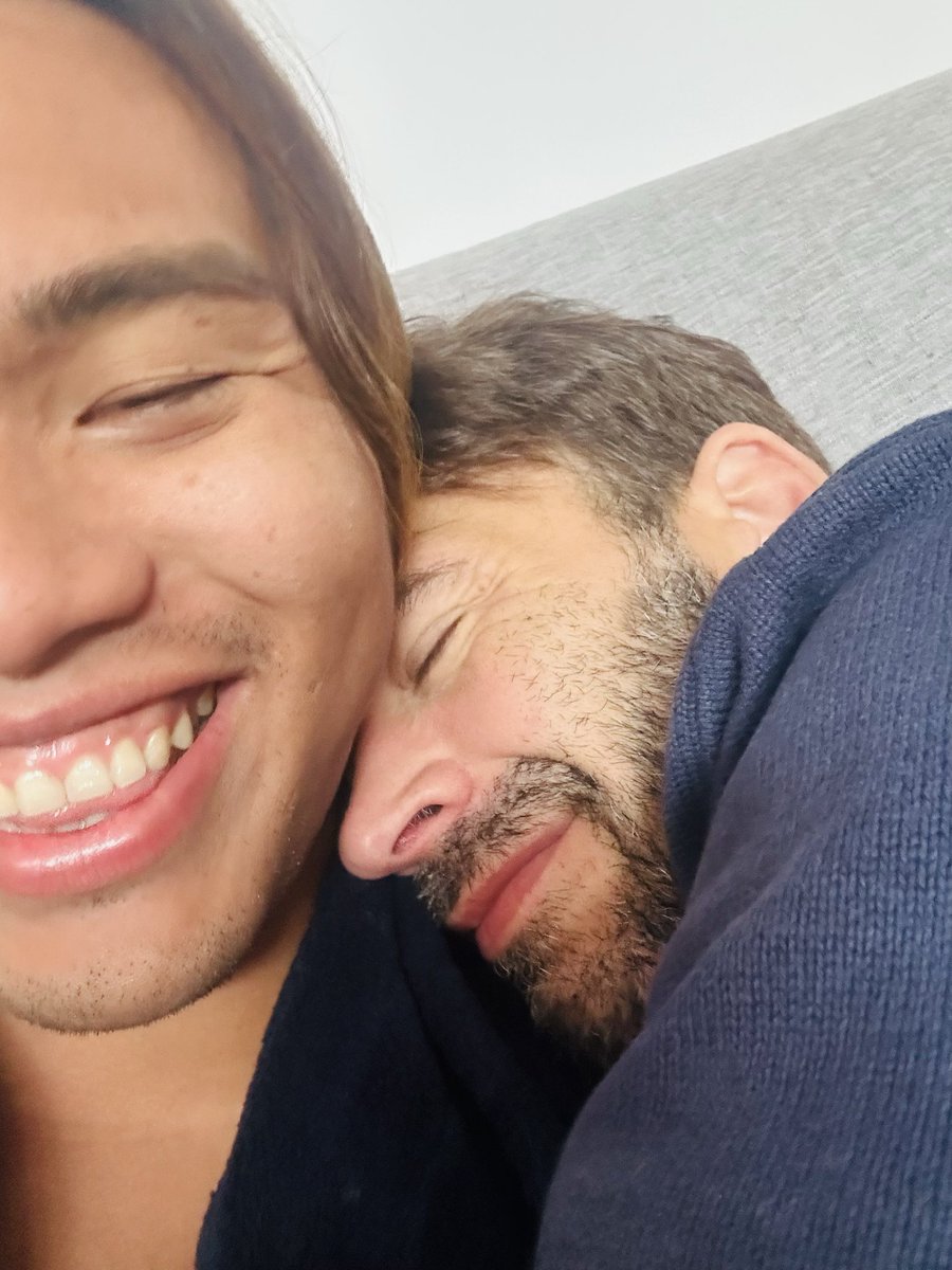 danielandfelipe's tweet photo. Just woke up and being extra cuddly in this rainy weather 💦 just two boys who couldn’t help themselves but do it 😘

How’s everyone’s morning ya’ll

#gaycouple
#gayagegap
#gayinterracial https://t.co/VnQVrvRL5V
