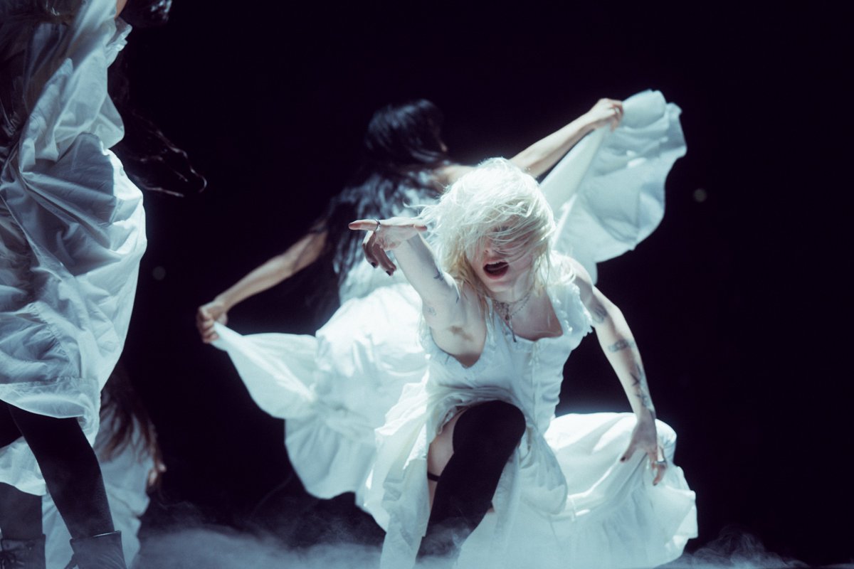 Florence + the Machine tweet media