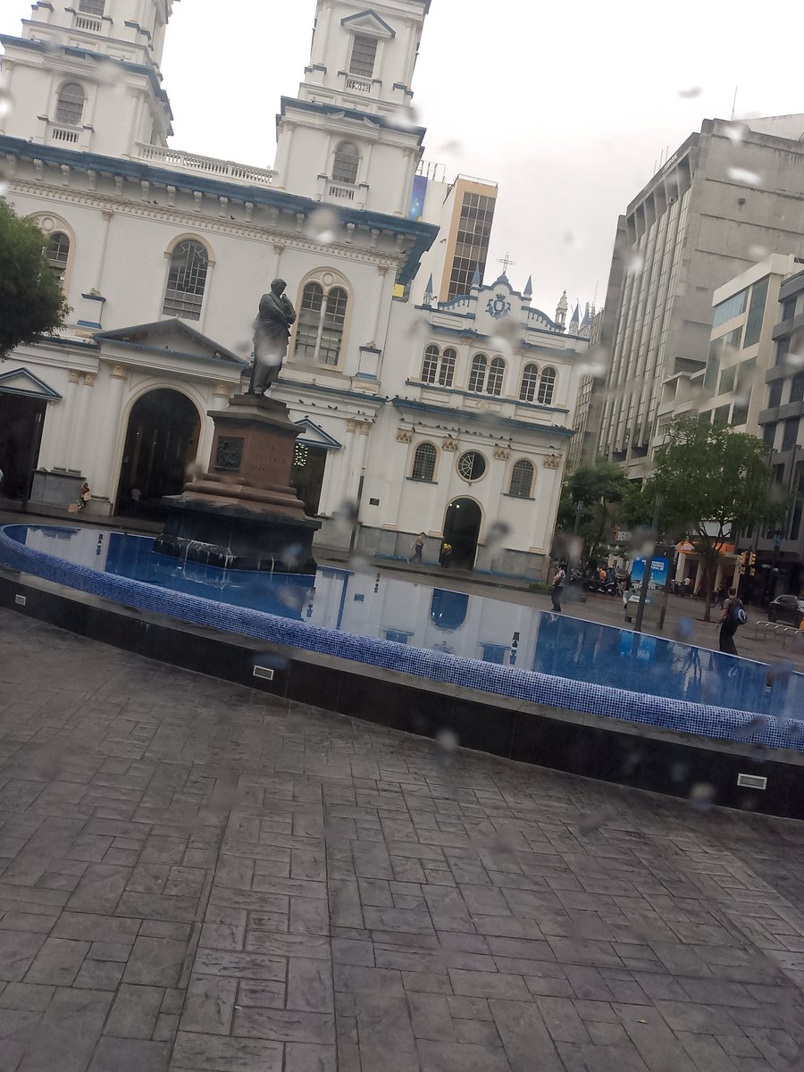 Panda78190736's tweet photo. Alguna pareja en el centro? https://t.co/0D8cY4ixJU