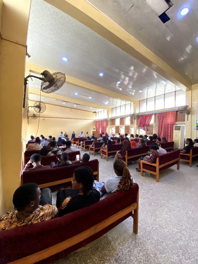 crih_ibadan's tweet photo. On Saturday, the 21st of February, CRIH held her 2nd General Meeting of the year (February Edition), themed “Applying to Win.”

The meeting commenced at about 4:00pm and was led by our able Head of Programmes and Content, Mr. Ayomide Oyekan, who warmly welcomed members. https://t.co/qtpkd9ZJtK