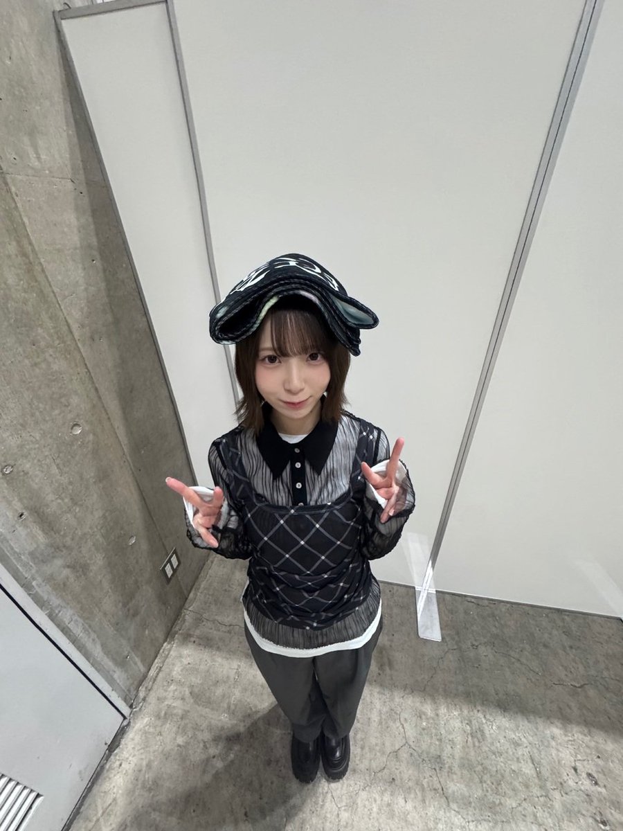 0PjaI1gpBXGuMIm's tweet photo. @hinatazaka46 まぁ可愛ぃ〜🎶
「子供じゃないもん17」✨
本当にぃ😆?
可愛さに大人感ましまし綺麗ですよ〜🎀
高校生活楽しんでくださいね😊✨
改めて誕生日おめでとう🎂💐
#渡辺莉奈 #rinablog #日向坂46 https://t.co/khAo0PS85m