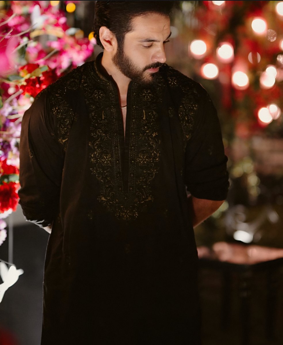 Damn 🥵… serving this much fine 🔥 
Black kurta, confidence, all on point 🖤😮‍💨

#WahajAli