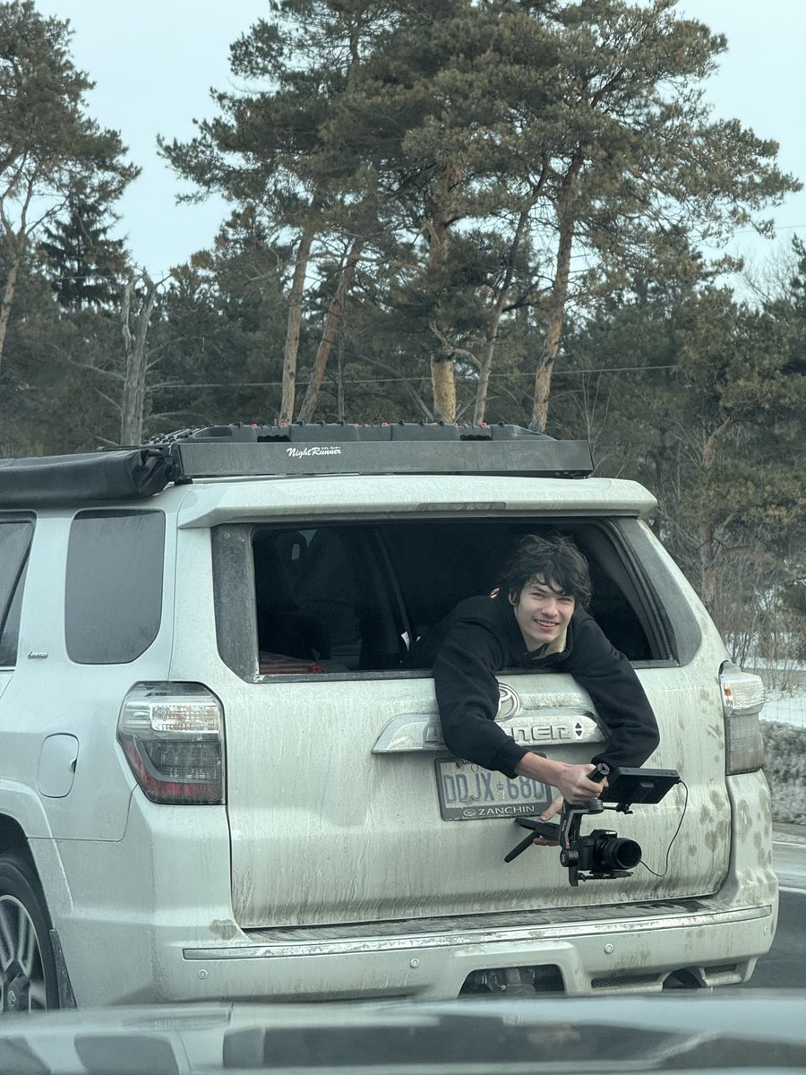 darren_cabral's tweet photo. @SSP_Traffic @SouthSimcoePS This young man's parents probably wouldn't be happy knowing their son was hanging out the back of a 4Runnner doing 120km/h on Hwy 400 / Innisfil Beach rd this morning. Absolutely insane. https://t.co/Ch2U4fhth0