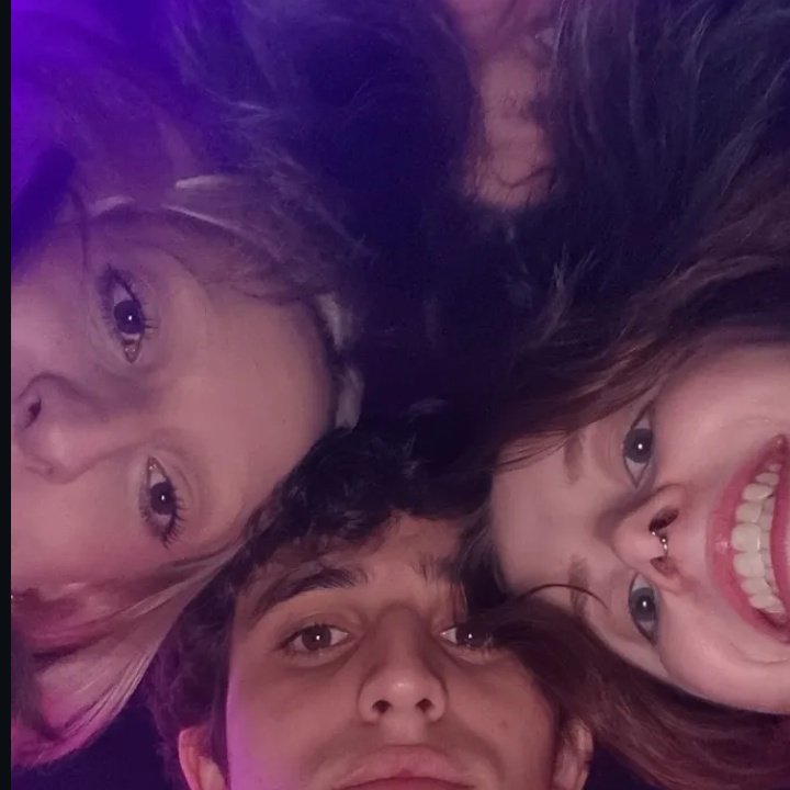 Beagi beagi beagi beagi, beagi beagi beagi.

Cali <3