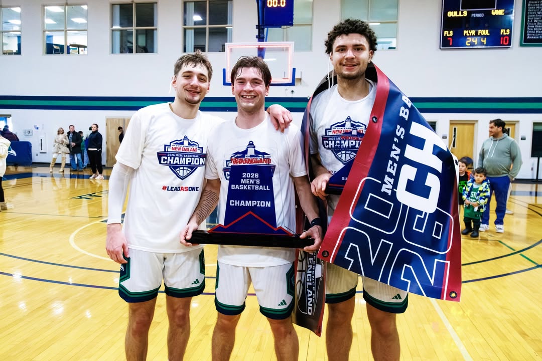 EndicottCollege's tweet photo. ICYMI: Your No. 13 nationally ranked Gulls are CNE Champs 🏆🔥 Endicott men’s basketball led wire-to-wire in an 87–66 win over Western New England on Sunday, opening the title game on a historic 16–0 run.

📸: Bradley Griffin ’28 &amp; David Le ’10

#ThisIsEndicott https://t.co/hLR50NFgs4