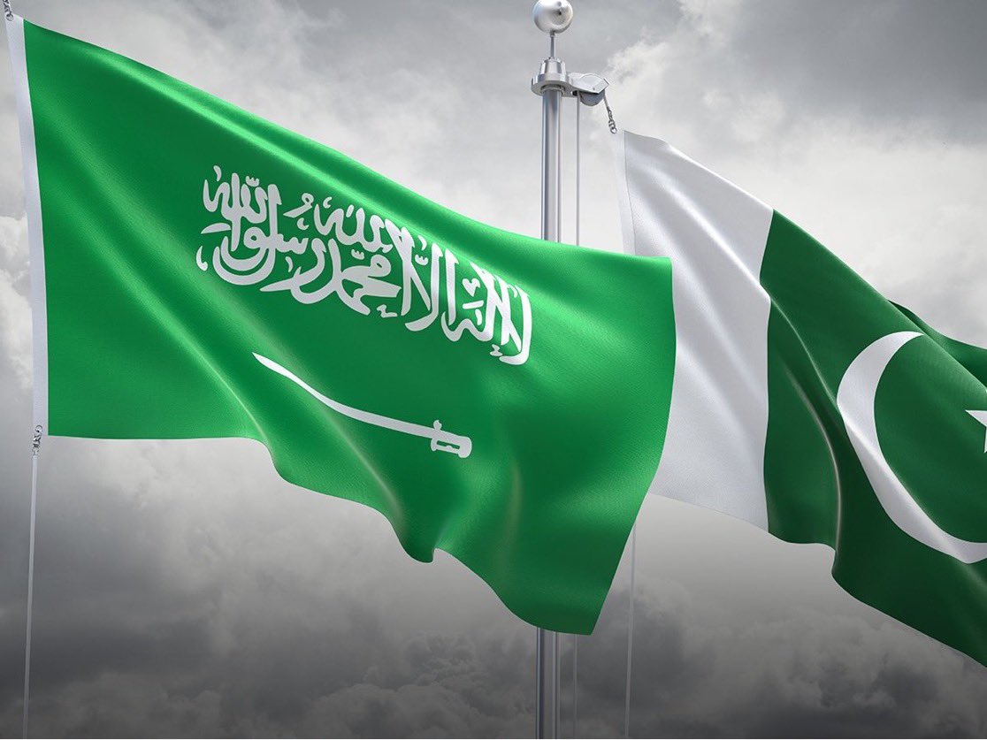 39AM511's tweet photo. عاجل..

تصريح هام من باكستان:

أبلغنا إيران أن تأخذ في الاعتبار أن هناك اتفاقية الدفاع المشترك بيننا وبين السعودية 💚🤙🇸🇦 https://t.co/1peXfPE3j9