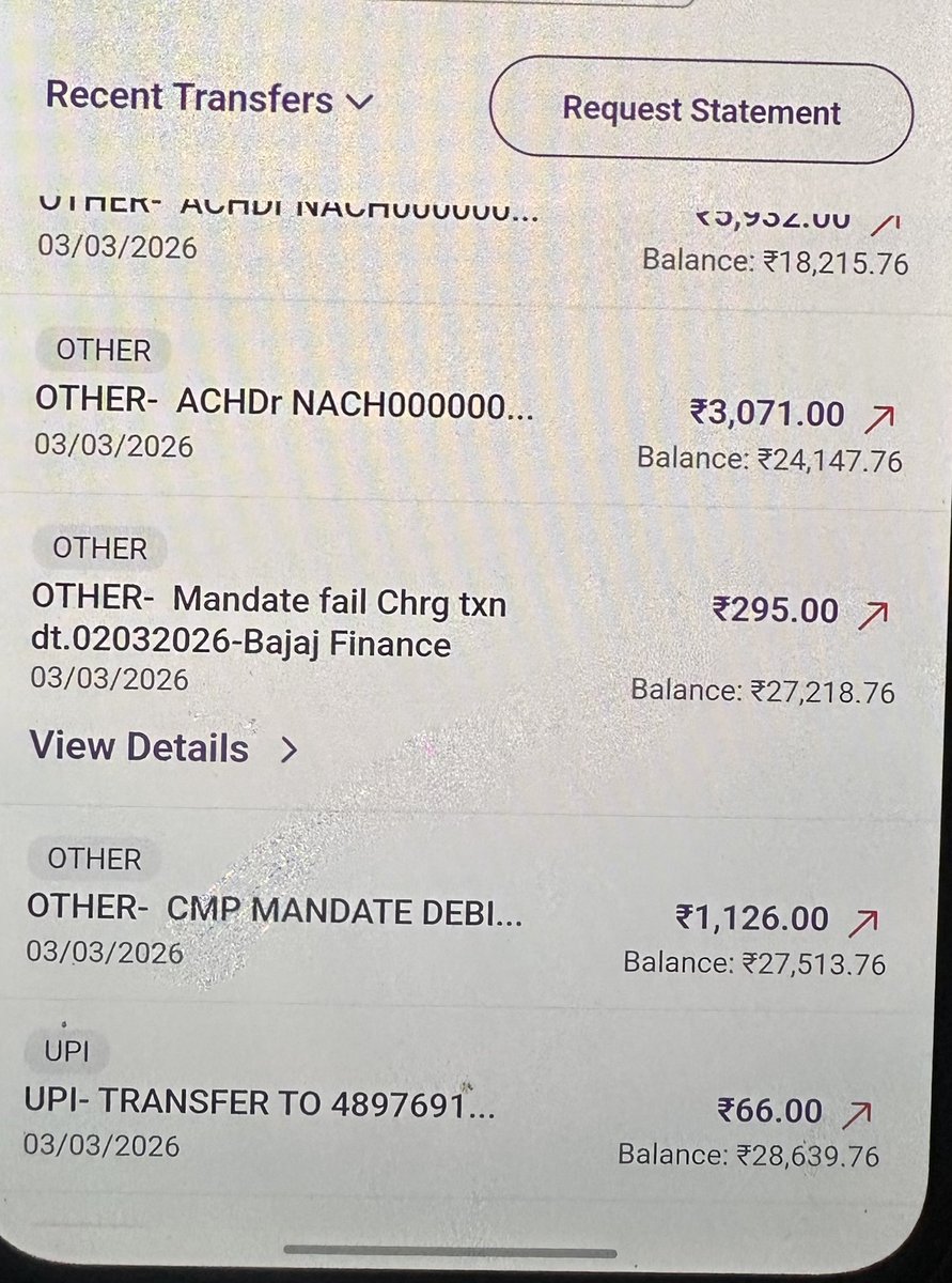 Sharvansteno's tweet photo. Hey, my EMI was successfully deducted, yet I’ve been charged a bounce fee. I had a sufficient balance in my account at the time of the transaction. Please look into this error and reverse the charges immediately.

@khurpenchh भाई इनकी गुंडई निकालो 

@Bajaj_Finserv @RBI @RBIsays https://t.co/00l7hEgF3x
