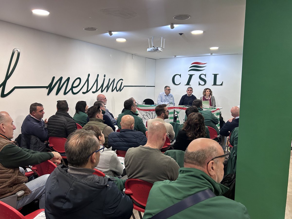 CislMessina's tweet photo. A #Messina il Consiglio generale della Fim Cisl Sicilia. Contratto, formazione e competenze, rilancio delle aree dismesse al centro dei lavori alla presenza della segretaria nazionale Giovanna Petrasso e del segretario regionale Leonardo La Piana.

👉 https://t.co/4Usr20Se6b https://t.co/CuiQsmzdmo