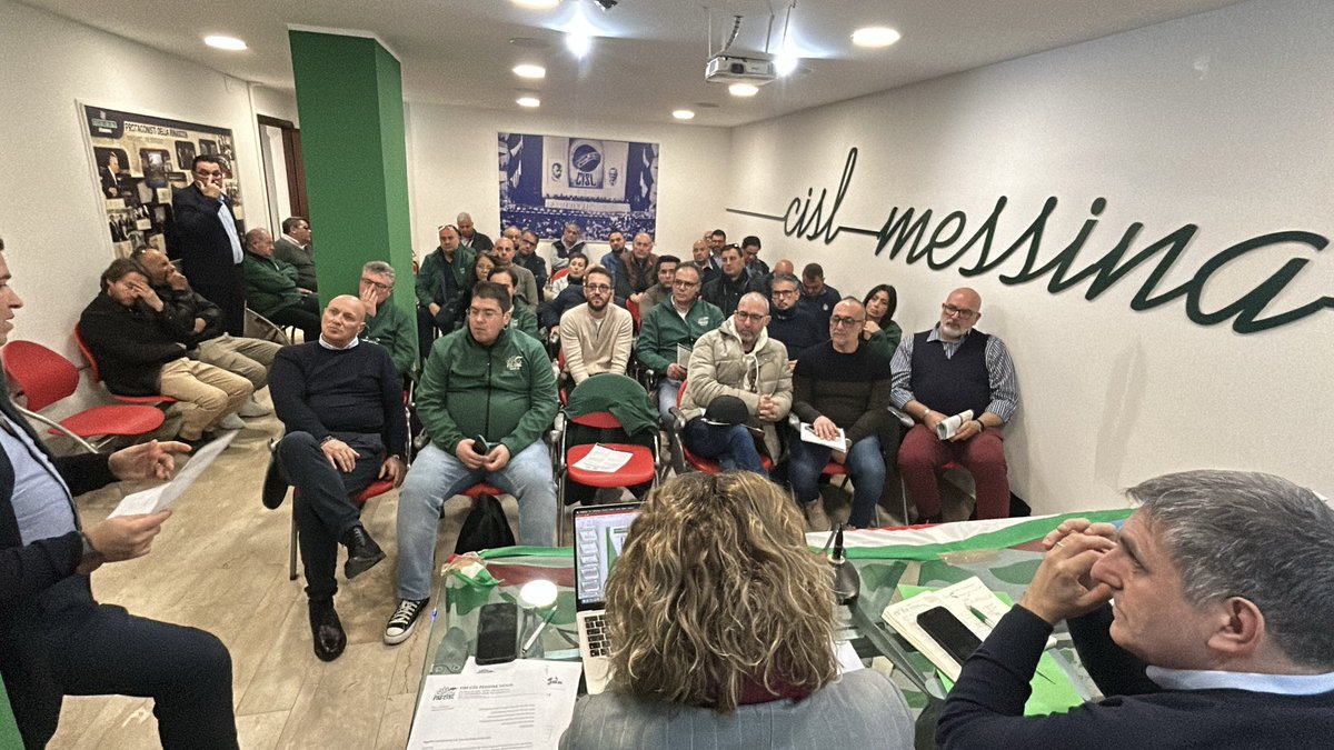 CislMessina's tweet photo. A #Messina il Consiglio generale della Fim Cisl Sicilia. Contratto, formazione e competenze, rilancio delle aree dismesse al centro dei lavori alla presenza della segretaria nazionale Giovanna Petrasso e del segretario regionale Leonardo La Piana.

👉 https://t.co/4Usr20Se6b https://t.co/CuiQsmzdmo