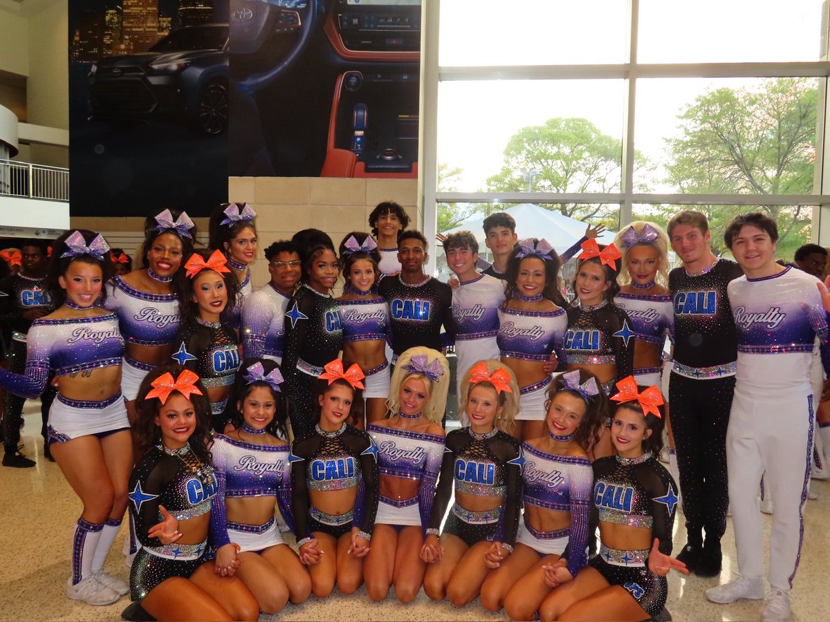 Issy_rileyy's tweet photo. royalops 🧡💜 https://t.co/XshSBtTBeT