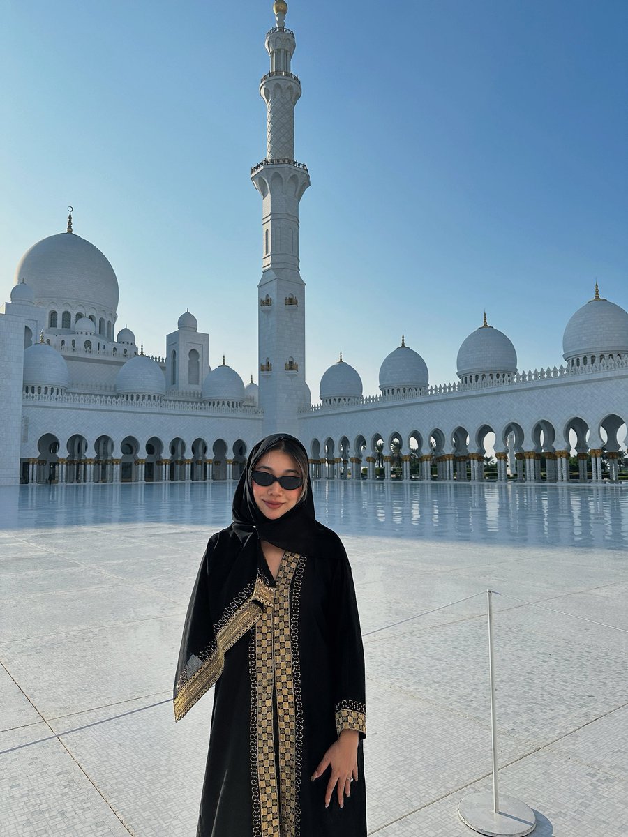 BeckyCai tweet media