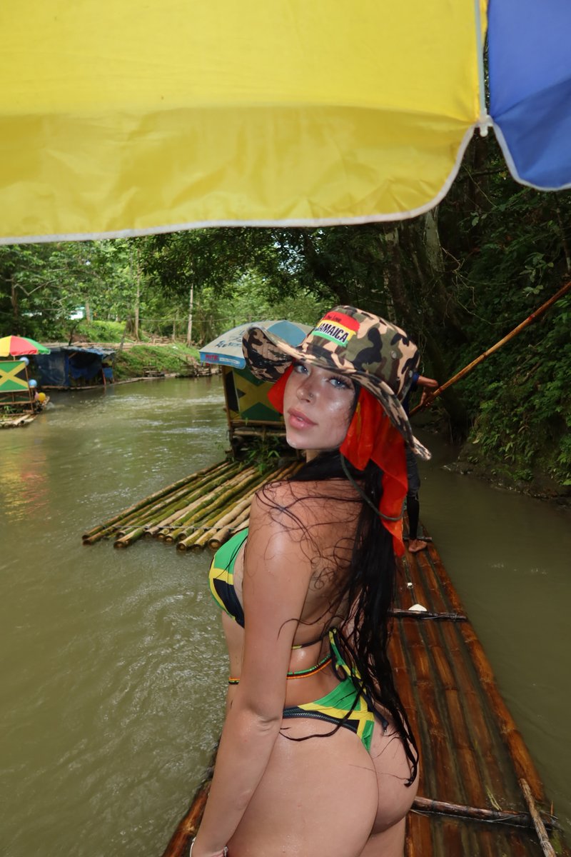 callmeslo tweet media