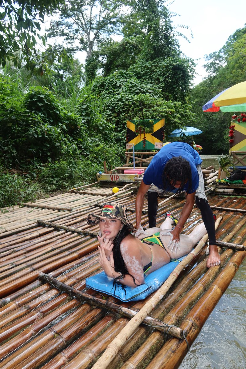 callmeslo tweet media