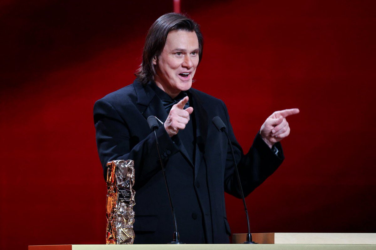 Daily Pop tweet media