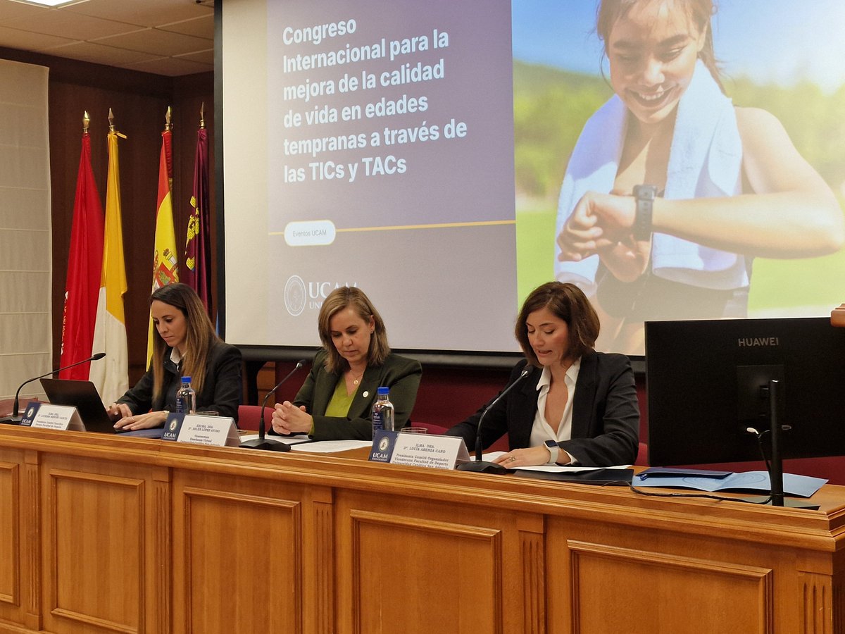 UCAM Universidad tweet media