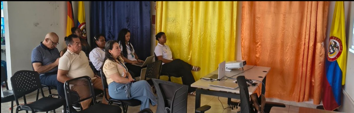 clara paredes tweet media