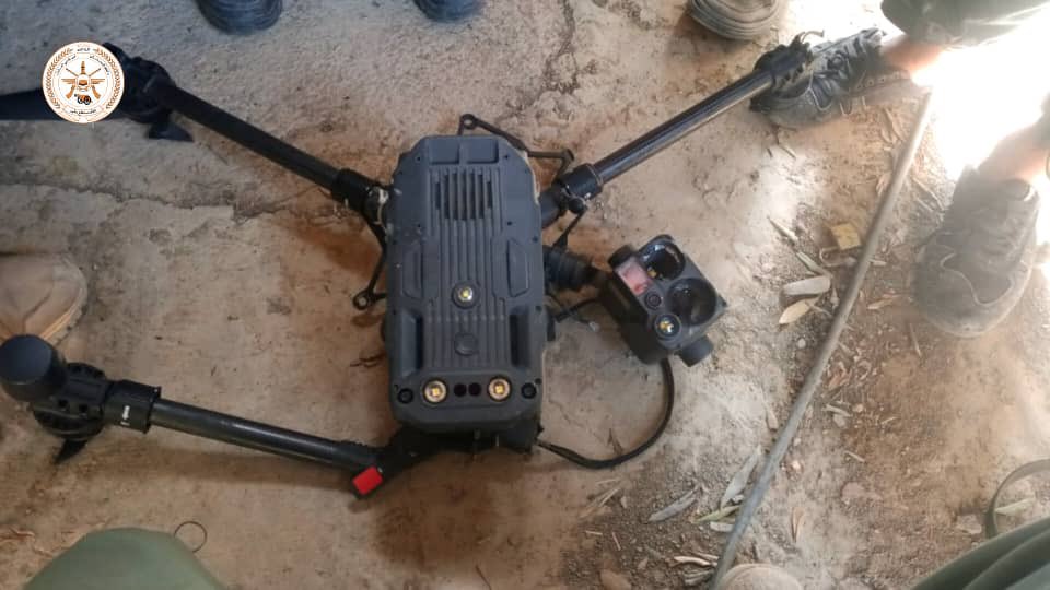 بریکنگ نیوز 🚨
آج منگل کے روز تقریباً دوپہر 2 بج کر 20 منٹ پر افغان مجاہدین نے صوبہ خوست کے علاقے مستربل میں پاکستانی فوجی رجیم کی جانب سے چلائے جانے والے ایک چھوٹے جاسوس ڈرون کو کامیابی کے ساتھ نشانہ بنا کر مار گرایا۔