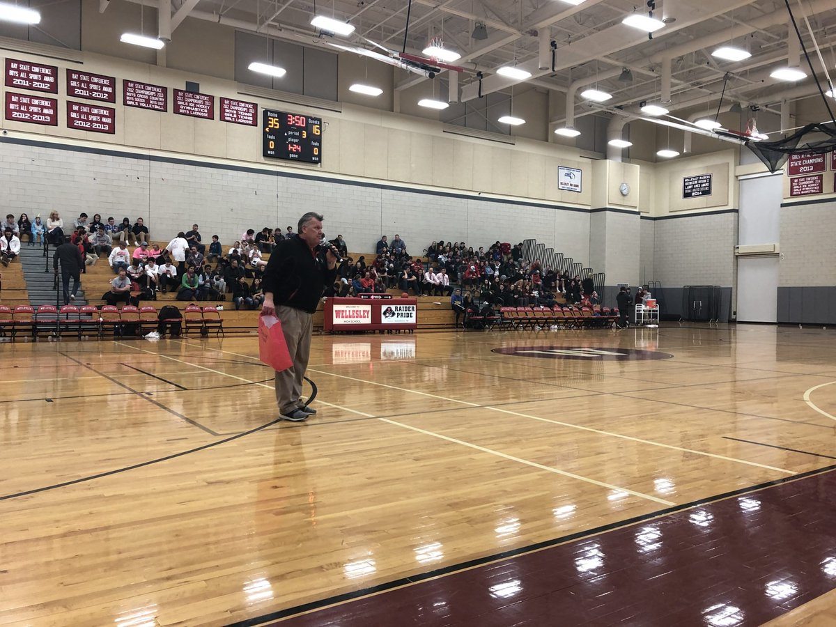 swellesley tweet media