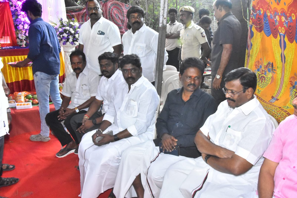 PremAna64472358's tweet photo. இன்று 03/03/26

மாண்புமிகு சிறுபன்மினர் நலத்துறை அமைச்சர் அண்ணன் திரு.ஆவடி @Avadi_Nasar அவர்கள் 

மறைந்த பாக்கம் கிளை கழக செயலாளர்,மாவட்ட இலக்கிய அணி துணை அமைப்பாளர் அண்ணன் கு.கருணாகரன் அவர்களின் 16ஆம் நாள் நினைவு அஞ்சலியில் உருவ படத்தை திறந்து வைத்து துக்கம் அனுசரித்தார். https://t.co/eo8YH0qXF8