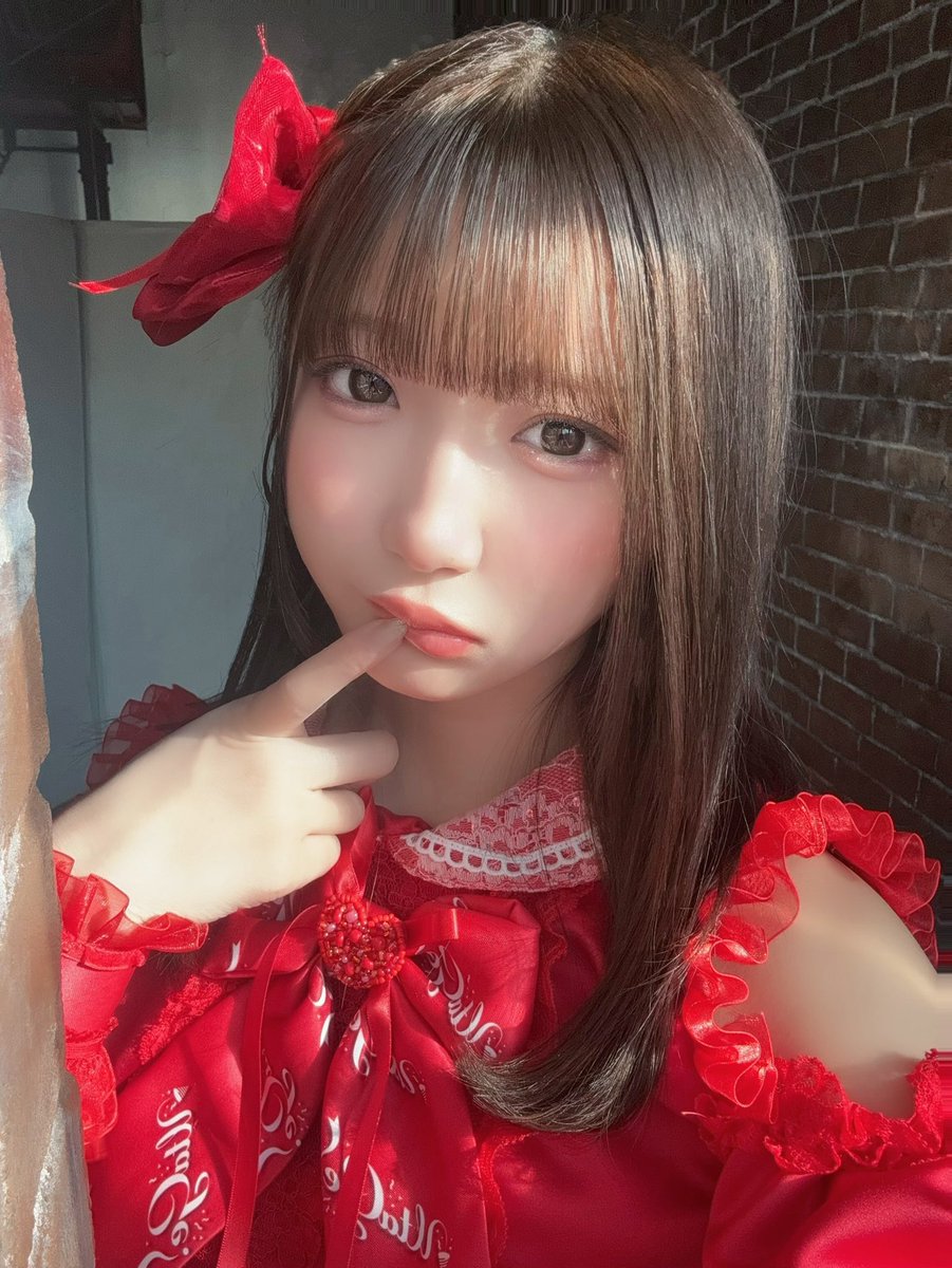UtaGe_yui's tweet photo. どっちのゆいが好き？💭 https://t.co/4SMgQyyXd2