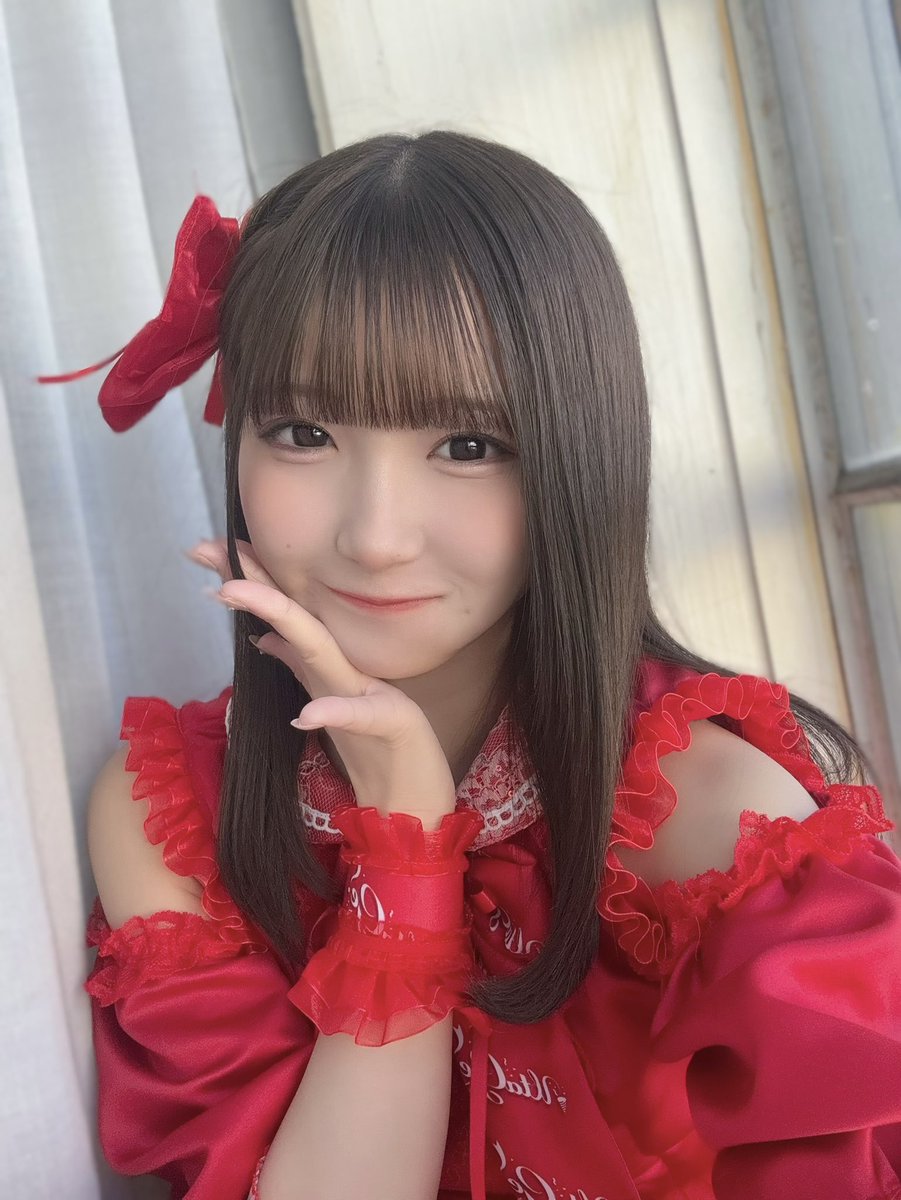 UtaGe_yui's tweet photo. どっちのゆいが好き？💭 https://t.co/4SMgQyyXd2