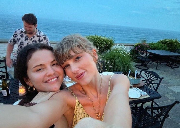 The Swift Society tweet media