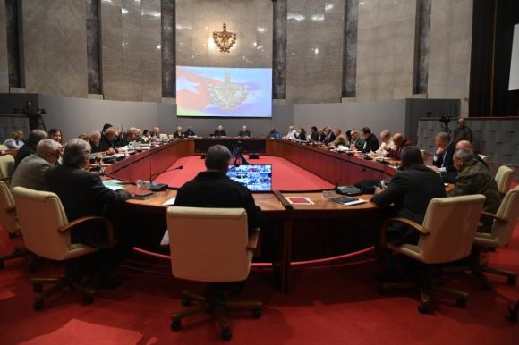 <a href="/Conavil_ECM/">CONAVIL - Empresa de Construcción y Montaje</a> Presidente cubano convoca a implementar transformaciones necesarias al modelo económico y social. #Cuba