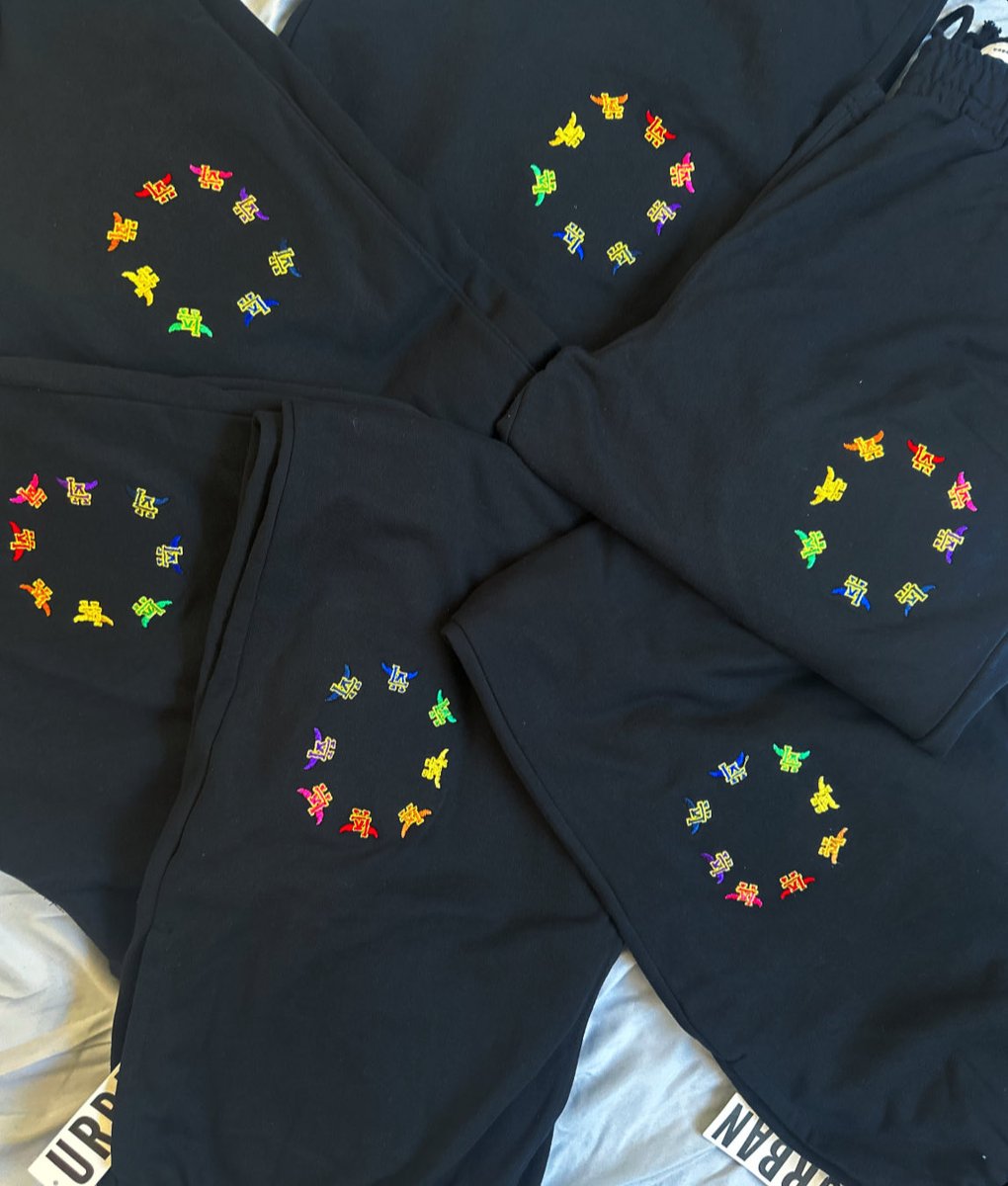 CustomTay's tweet photo. CustomTay x Urban Outfitters 🎨 Tay Day 33 Sweatpants Available now! Cozy Relaxed Fit for everyday Casual wear #TPG33 #CustomTaylorred https://t.co/anbOte4WMd