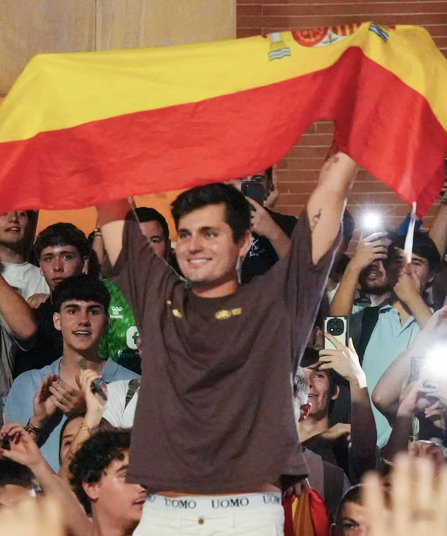 Sara  Santaolalla y Vito Quiles 

La libertad de expresión se ha convertido en España en una coartada para ocultar un sistemático acoso ultraderechista a una periodista . Hay aquí una inversión del sentido original de la libertad: donde antes se invocaba para proteger la palabra