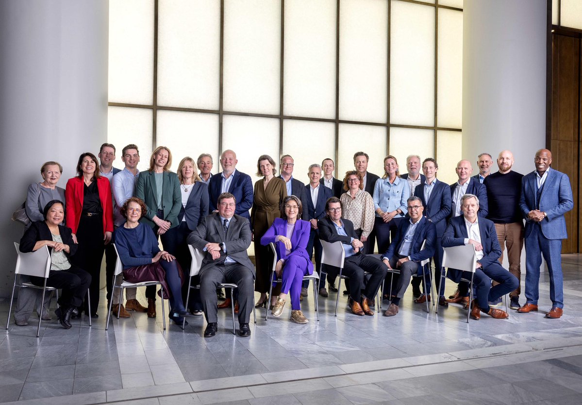 Robert Simons tweet media