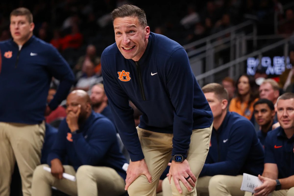 Drunk Aubie tweet media