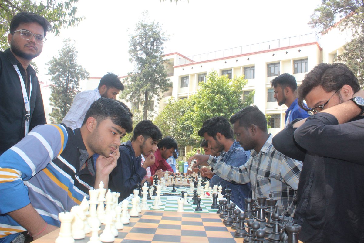 nss_bbdu's tweet photo. Day 3 at UTKARSH 2026 was filled with creativity and strategy at the NSS stall! A thrilling chess competition and a beautiful cursive writing contest kept students engaged, while visitors explored and enjoyed the vibrant activities. 

#nss #nssbbdu #nssrdlucknow #nssuttarpradesh https://t.co/5BeqUAEHp1