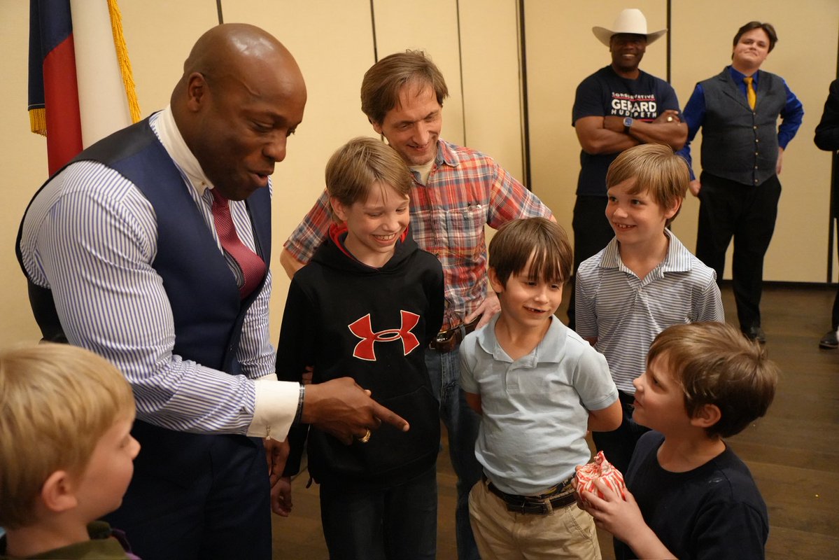 HuntforSenate tweet media