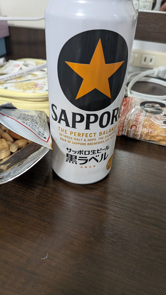 世界でいちばん大好きな人たちに会いに行ってきた。あまりにも心がいっぱいで、居酒屋も寄らずコンビニで必要最低限を購入してホテルに戻った