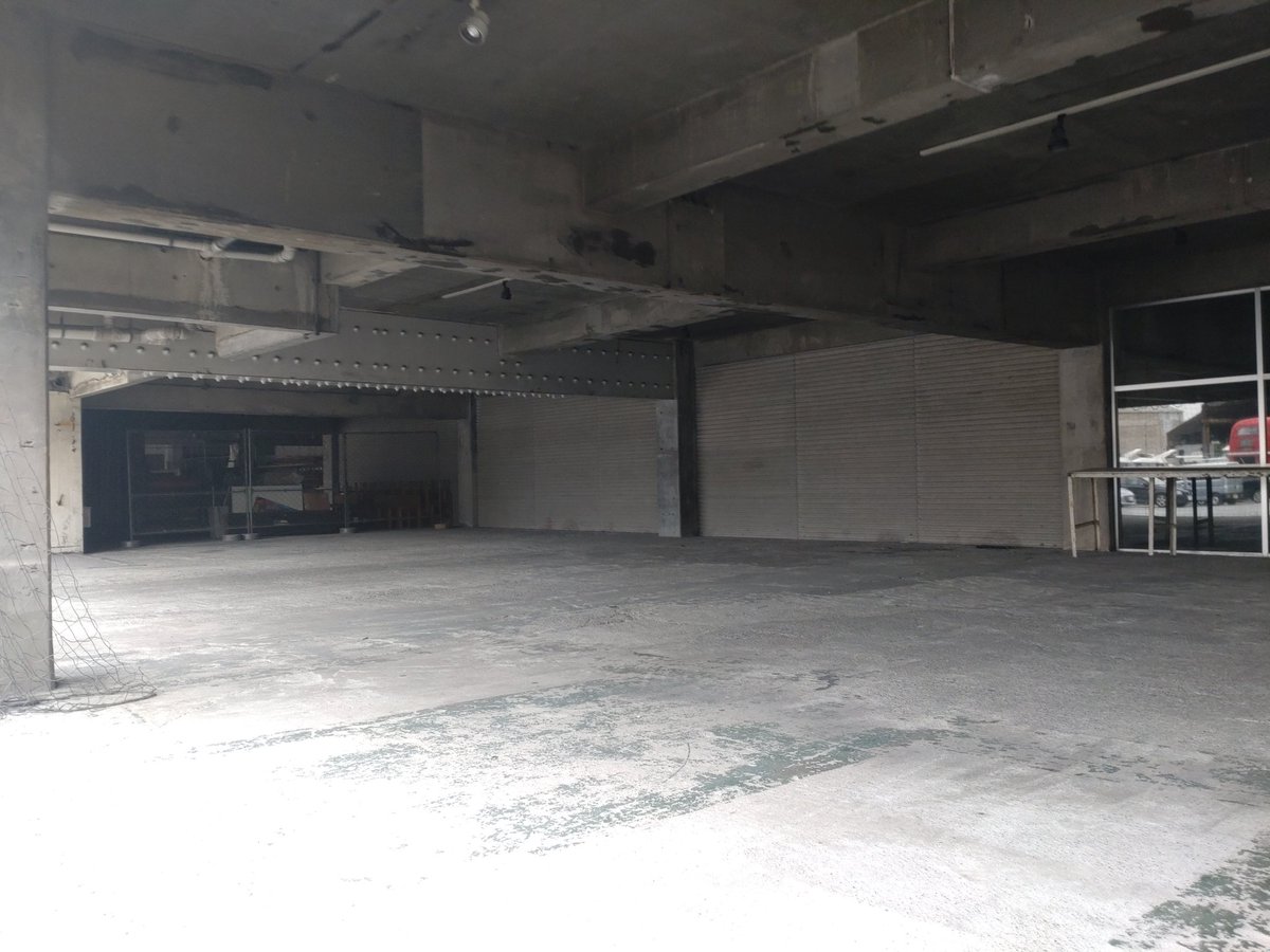 あと名村造船所といえば
バクト大阪！
遊びに行ったなあ
ここでYOLZ IN THE SKYとかmaruosaのライブ見たりULTRA FUCKERS河合さんにイベント出演のオファーしに行ったり対バン決まってたPARAの山本精一さんに挨拶しに行った思い出がある
20代の頃