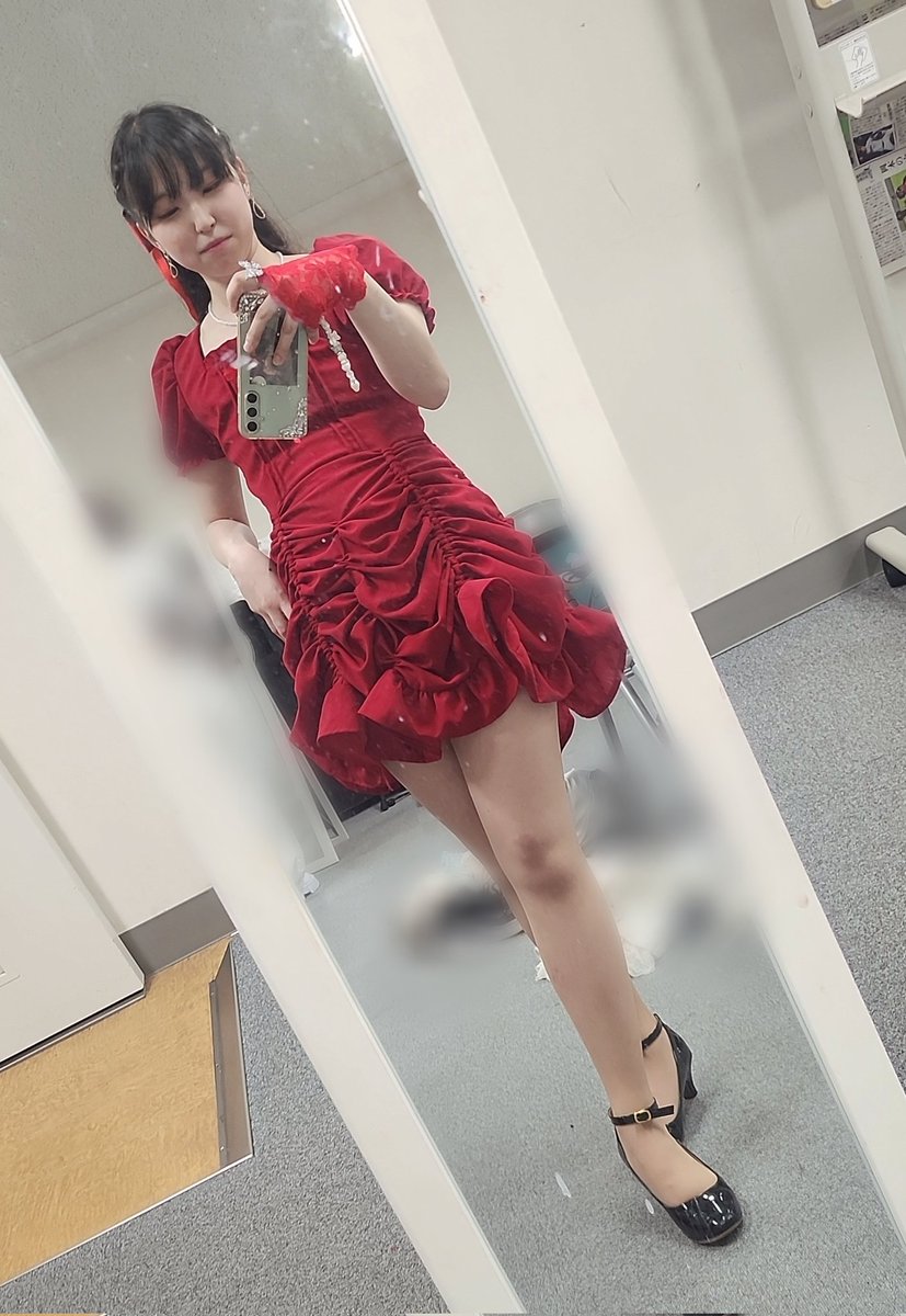 Rei0212_DB's tweet photo. 皆様ごきげんよう〜✨👑
ぼかしょご来場いただきありがとうございました〜〜！（告知、忘れてたね…）
今回！！自分のほんっとうに大好きなグループの曲をカバーさせていただいて本当に光栄な回でした🙏
フルではなくカットverだったんですが、カット部分なども自分が決めさせていただいたり……!?
↓ https://t.co/9JcTrJauiE