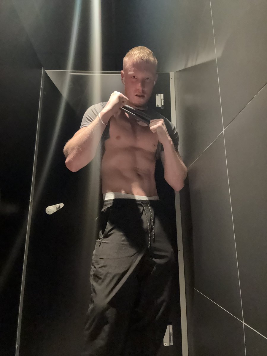 CHAVBARB tweet media