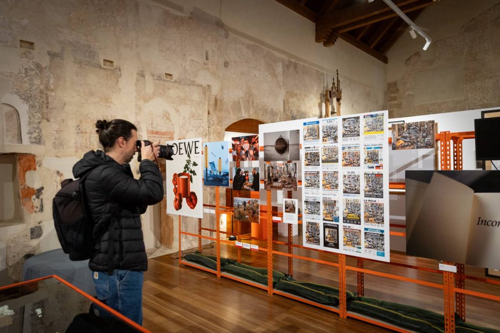 DissenyCV's tweet photo. Diseño de producto, gráfico, fotografía, moda, interiorismo, ilustración... 175 años de @EASDvalencia en el @centredelcarme @ConsorcioMuseos
https://t.co/uDRdtSpQ3e
#diseno https://t.co/yO0CKuUtrK