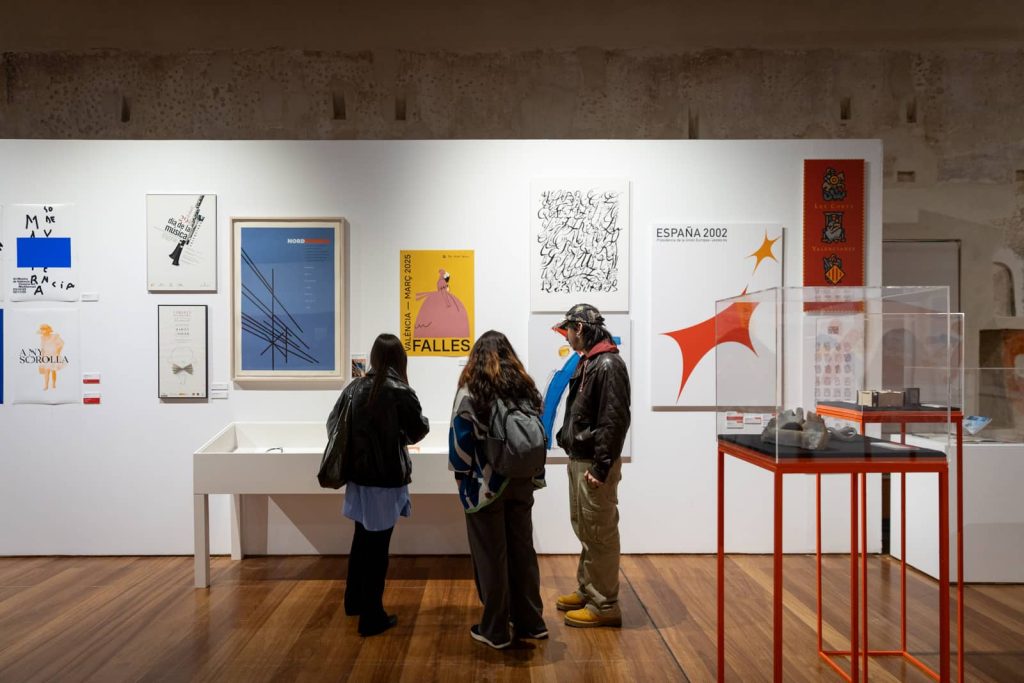 DissenyCV's tweet photo. Diseño de producto, gráfico, fotografía, moda, interiorismo, ilustración... 175 años de @EASDvalencia en el @centredelcarme @ConsorcioMuseos
https://t.co/uDRdtSpQ3e
#diseno https://t.co/yO0CKuUtrK