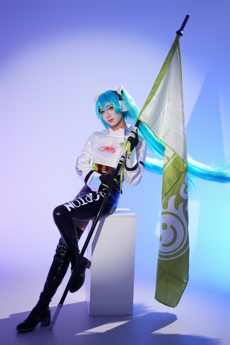 QiYunWong's tweet photo. 这张我几乎没p ,已经很好看了
初音未来2022年赛车服
#Miku #初音未来 #伪娘 #男娘coser #codplay https://t.co/0BQdXaMjfl