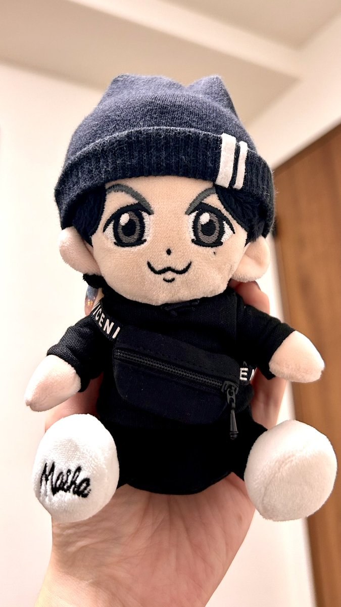 え…白い線2本入るだけでちいましゃの解像度高まるんだけど🥺🥺かゎぃぃ