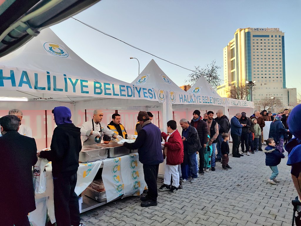 Ramazan Haliliye'de Yaşanır 🤗

📌Vatandaşlarımızla iftar soframızda buluşuyoruz.

📍 Cevheri Parkı İftar Çadırı 
<a href="/mcanpolatnet/">Mehmet CANPOLAT 🇹🇷</a> <a href="/M_EROL63/">Mehmet EROL</a>