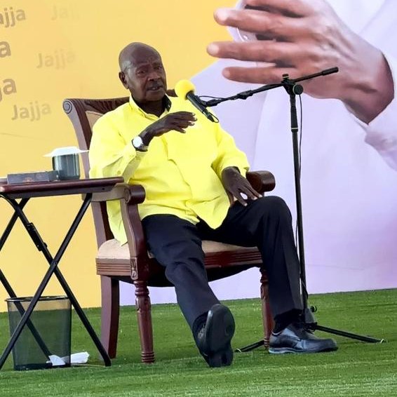 91.2 Crooze FM tweet media