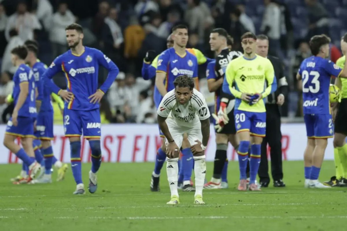 La inexperiencia de Arbeloa hace pagar la temporada y el mundial a Rodrygo Goes🇧🇷😵

¿Por qué convocas a un jugador que está tocado y que no puede dar el 100%?❌🚑

Xabi Alonso tiene más experiencia, ¿por qué lo sacaron de esa manera? 🤷🏻😐