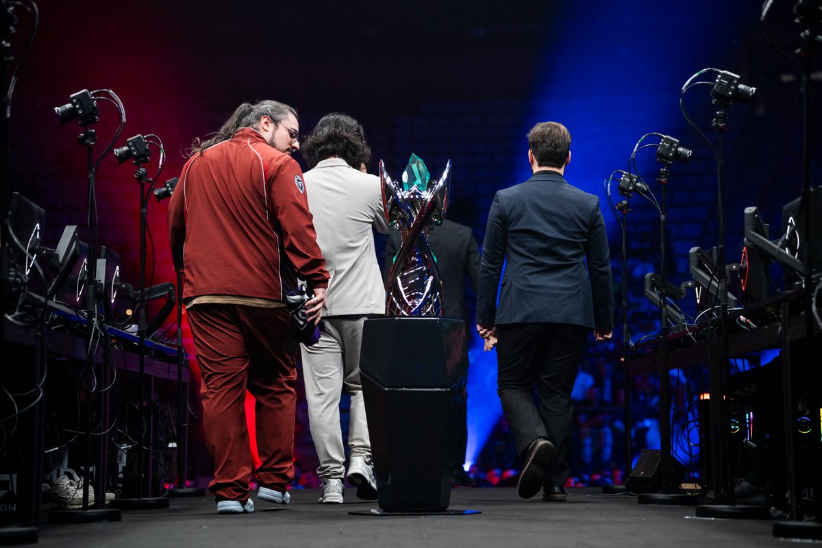 On termine deuxièmes du Winter Split pour notre tout premier split avec cette nouvelle équipe, après une incroyable remontée du lower bracket.

Une très belle fin de split, mais ce n’est pas suffisant.
On ne veut pas juste performer… On veut tout gagner.

L’avenir s’annonce