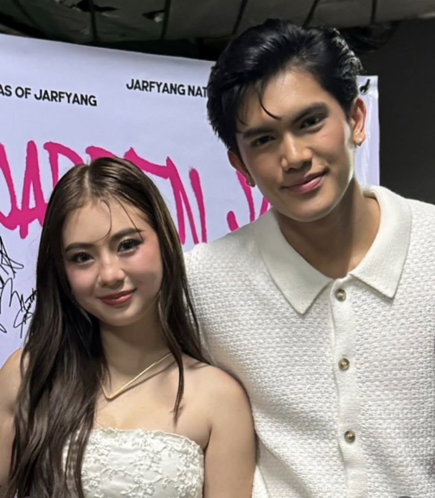 yofavespey's tweet photo. *paglabas ng pbb*

MULTO.                        WAG NAMAN SANA. https://t.co/biclId0hNI